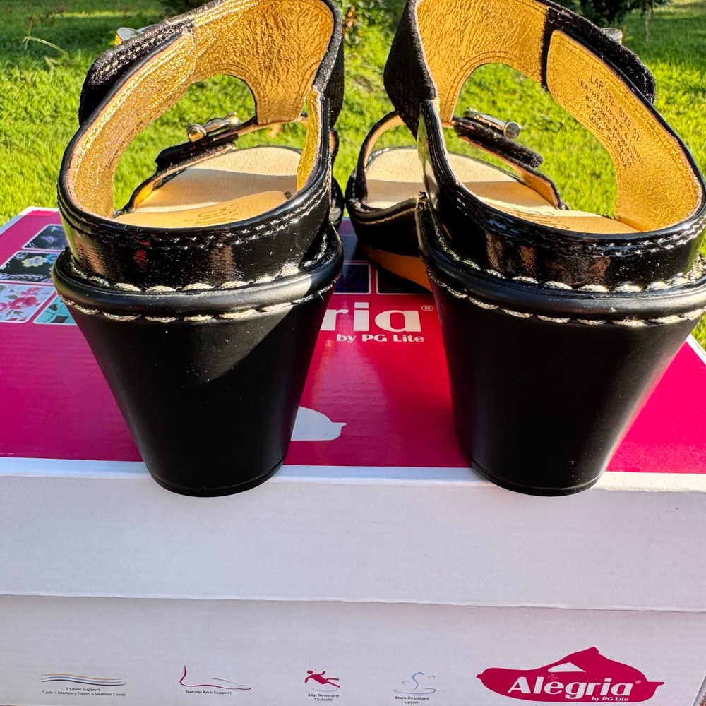 ALEGRIA by PG LITE LAR-582 Size 37 Strappy Wedge Sandals Black Snakeskin NIB - Picture 6 of 8
